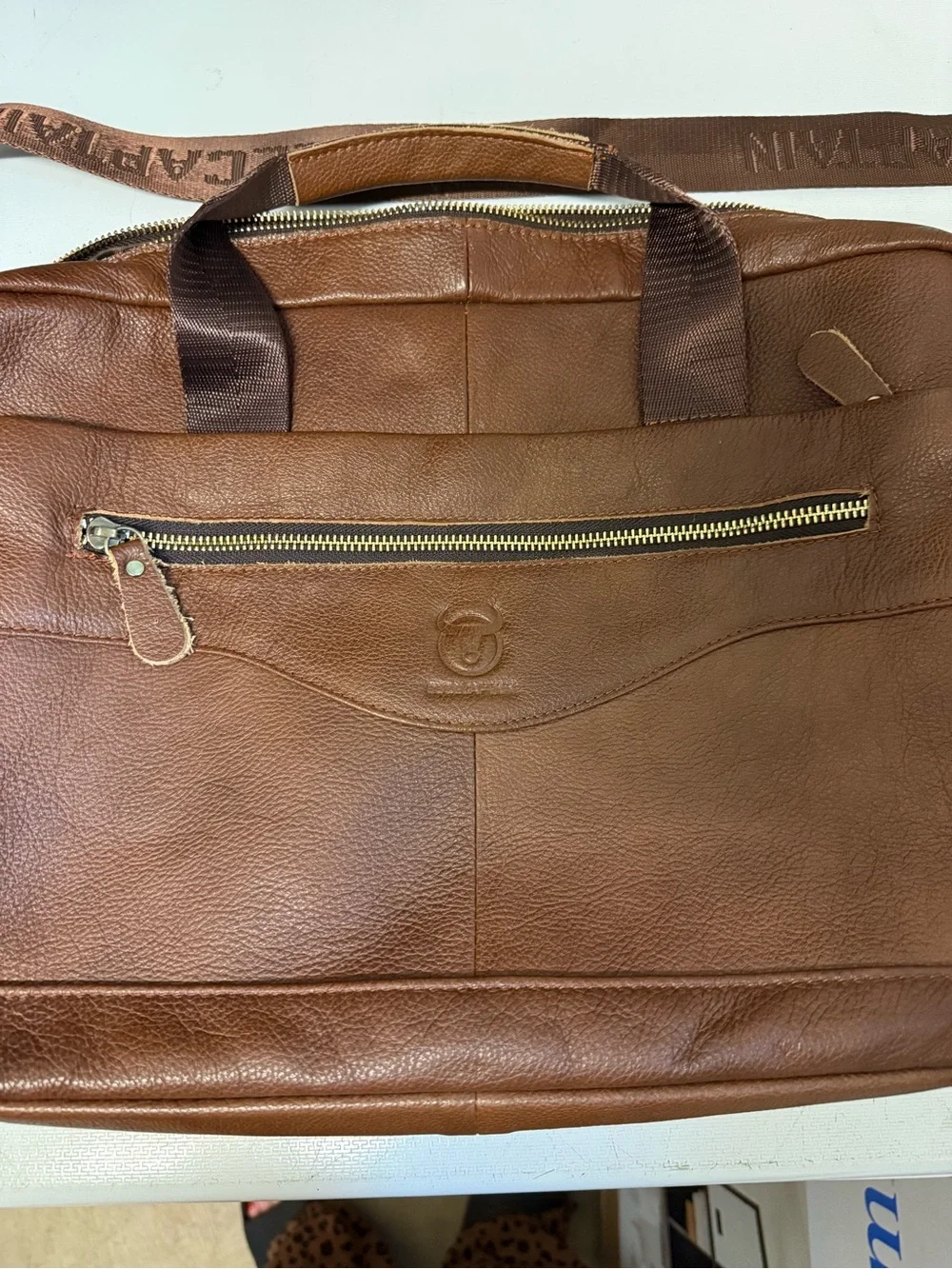 Bull Captain Leather Messenger Style Laptop Bag With Strap (brown)
